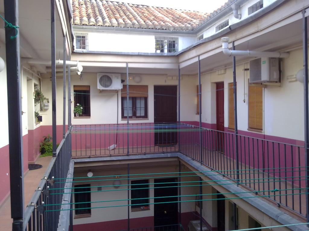 Apartamento En Corrala Madrid Exterior photo