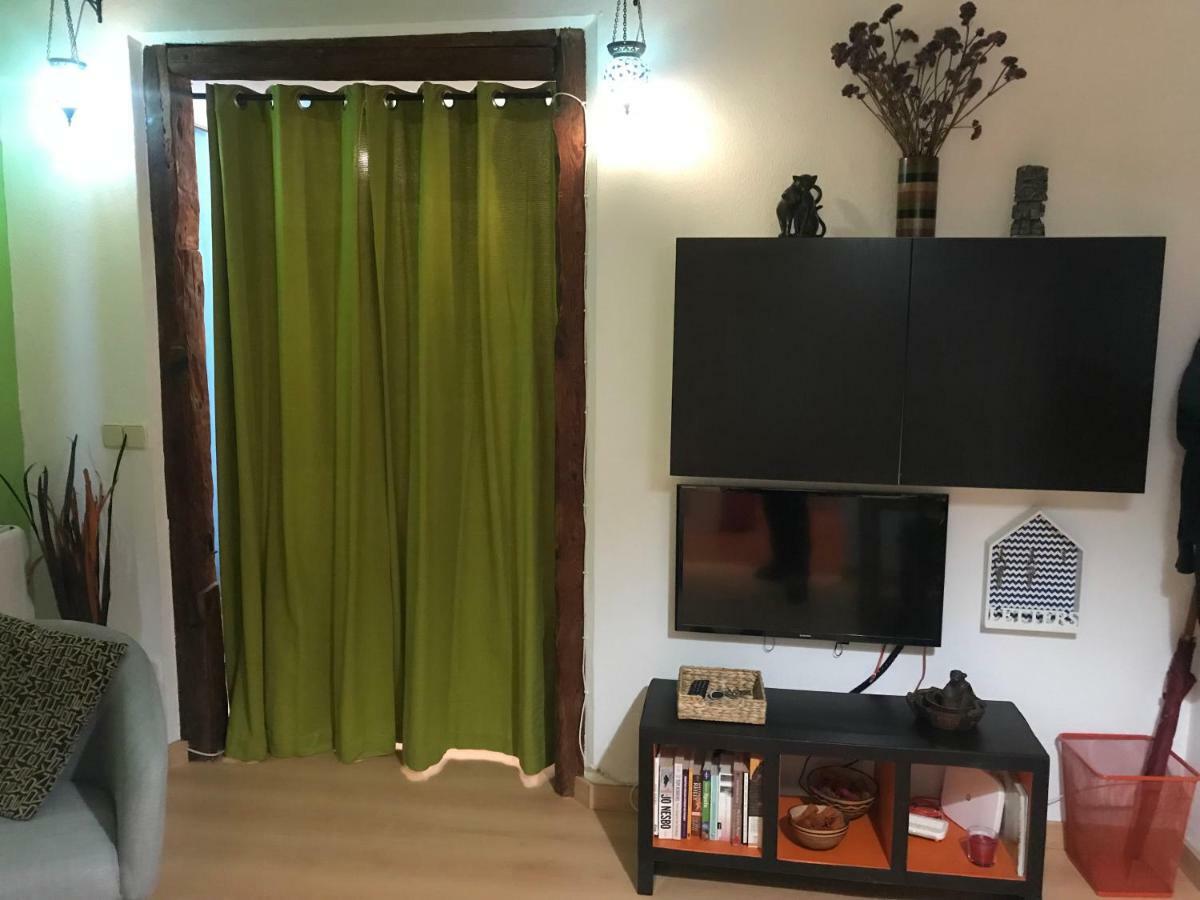 Apartamento En Corrala Madrid Exterior photo