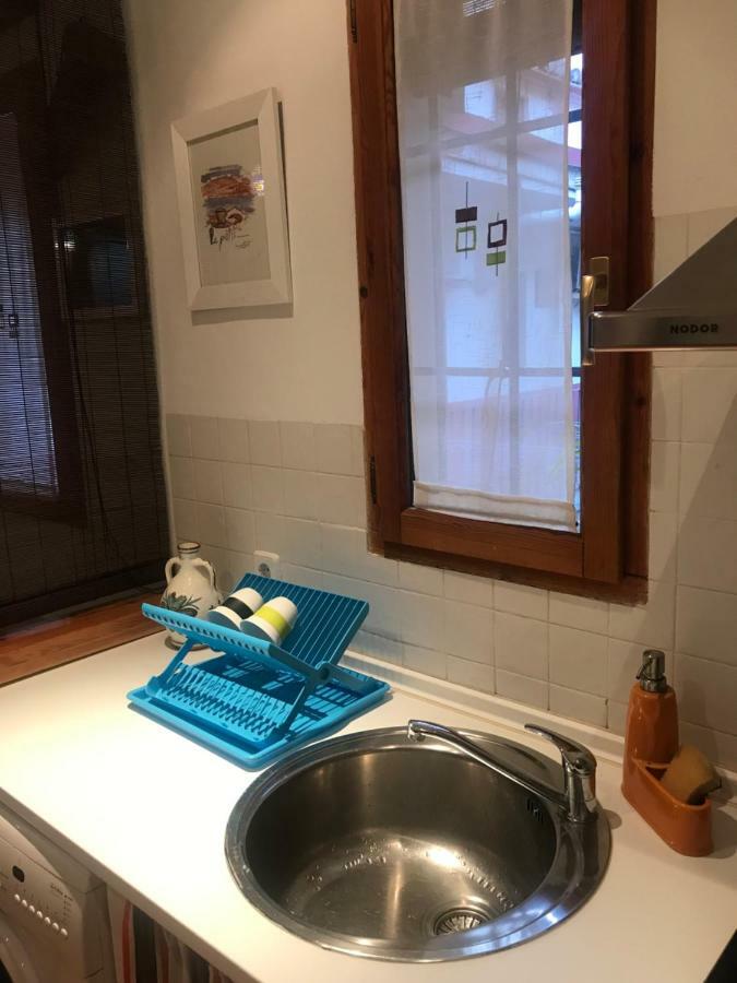 Apartamento En Corrala Madrid Exterior photo