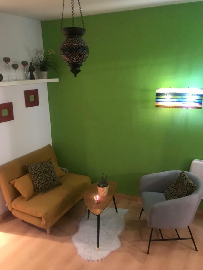 Apartamento En Corrala Madrid Exterior photo