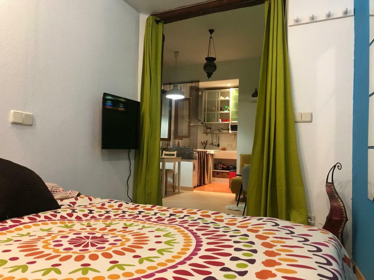 Apartamento En Corrala Madrid Exterior photo