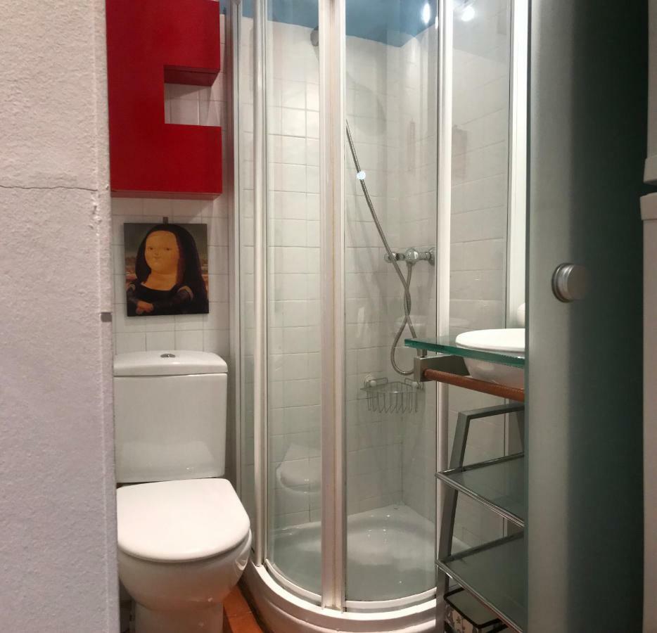 Apartamento En Corrala Madrid Exterior photo